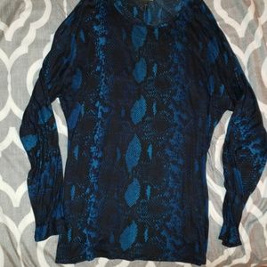 Cold Shoulder Express long sleeve